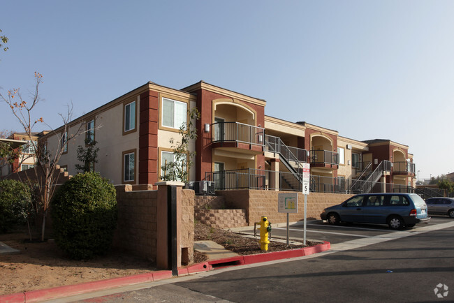 Building Photo - Hemlock Family Apartments South