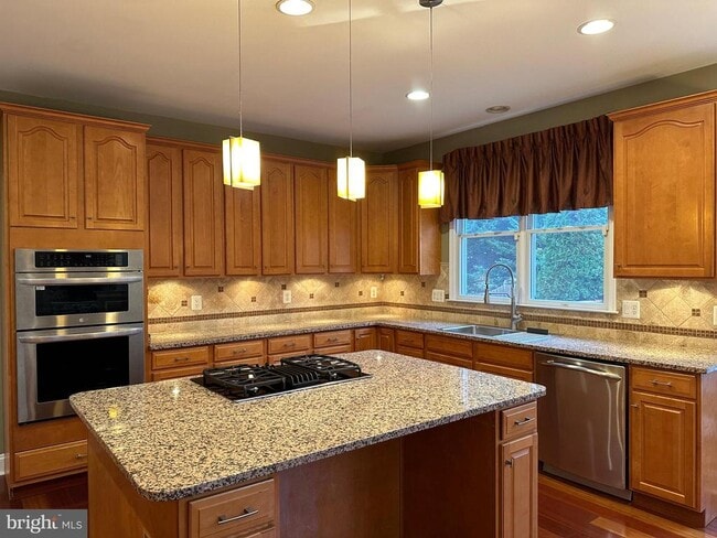 Building Photo - 3215 Spring Rain Ct