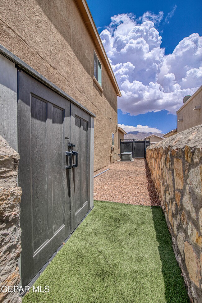 Building Photo - 7751 Enchanted Path Dr