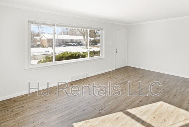 Building Photo - 9632 Cutler Dr