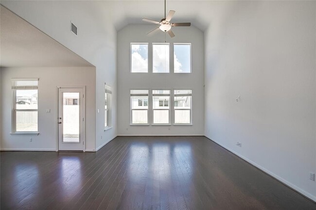 Building Photo - 220 Berean Ln