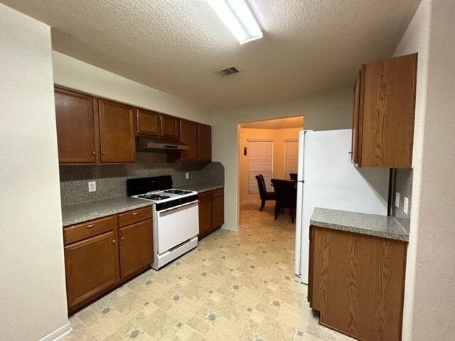 Building Photo - 15719 Wisteria Hill St