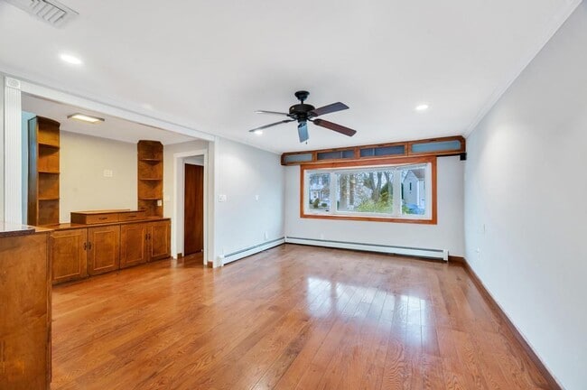 Building Photo - 11 Gardenia Ln