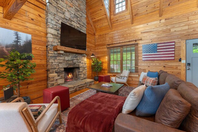 Building Photo - 2224 Brevard Rd