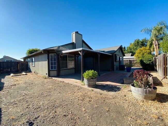 Building Photo - 271 Allport Dr