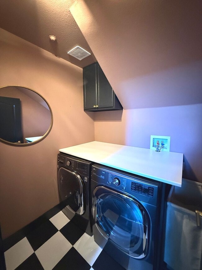 Building Photo - NEW CONSTRUCTION HUGE 1800sf 3BR/3BA 2GR Caballo Hills Townhome Western Views AVAIL NOW