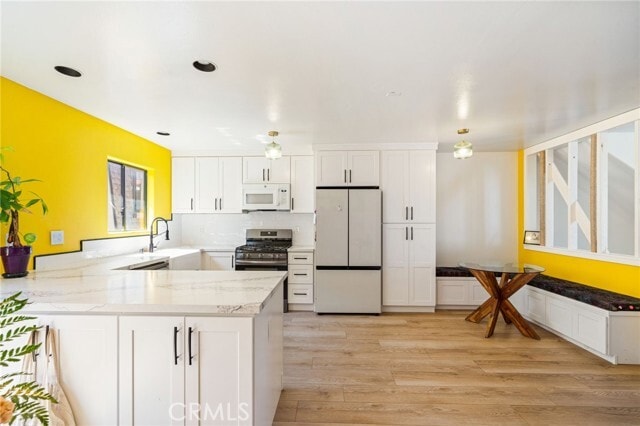 Building Photo - 485 W 39th St