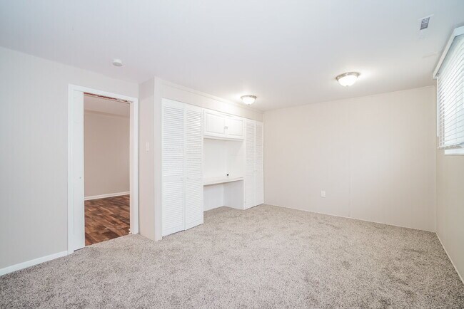 Building Photo - 6544 Portsmouth Dr