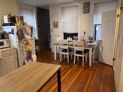 Building Photo - 22 Henchman St