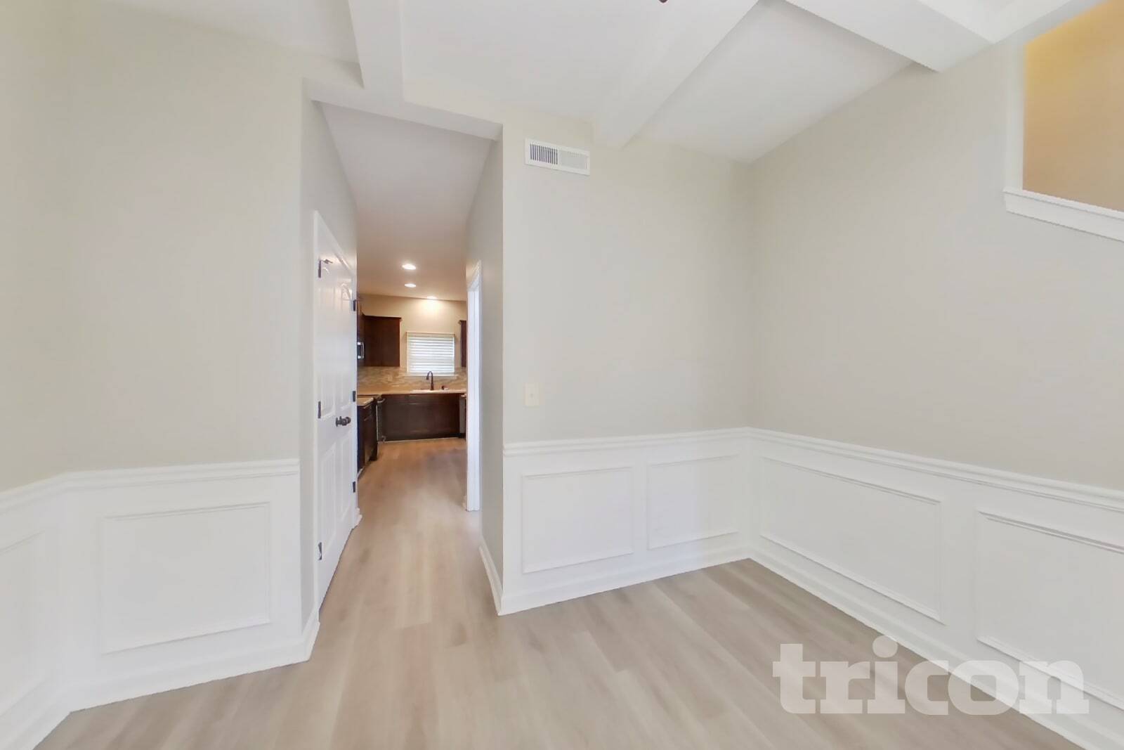 Building Photo - 155 Hickory Hills Dr