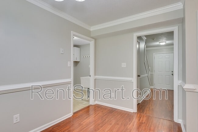 Building Photo - 493 Fairfield Way