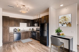 Building Photo - Del Corazon