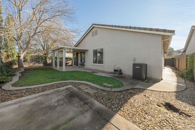 Building Photo - 2805 Tree Swallow Cir