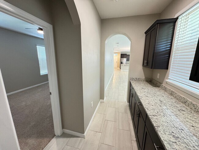 Building Photo - GORGEOUS 3 Bd/2.5 Ba in Winter Garden!!