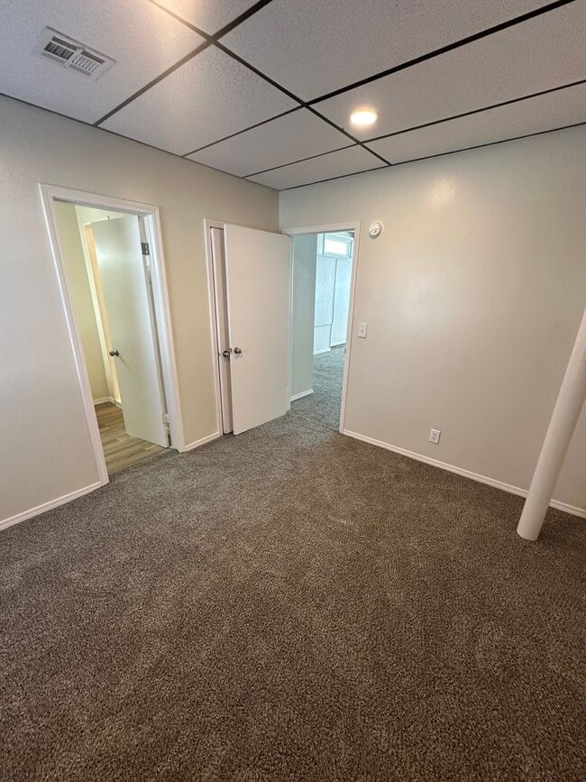 Building Photo - 9th Street Apartments In Bartlesville