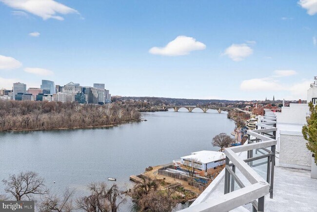 Building Photo - 2700 Virginia Ave NW