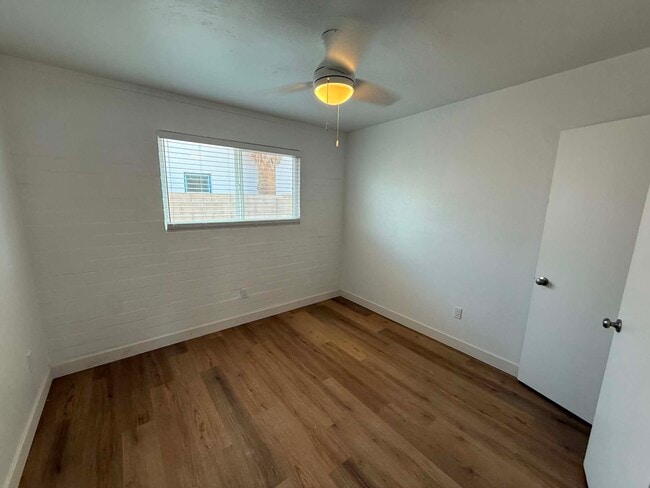 Building Photo - 1518 E Hedrick Dr