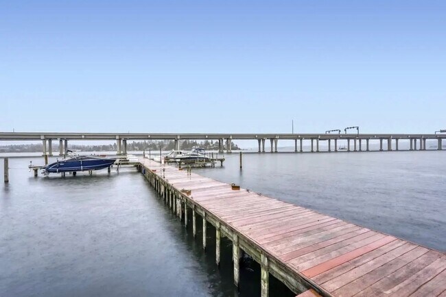 Building Photo - Canterbury Shores Condominiums ~ Madison Park