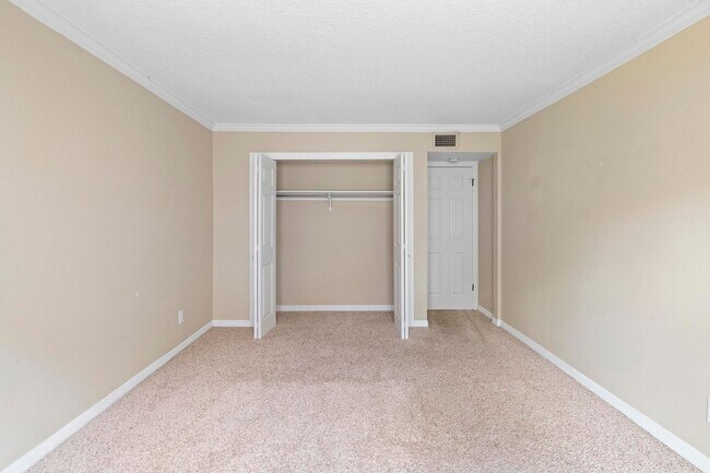 Building Photo - Lakefront lifestyle in this stunning 3-bed...