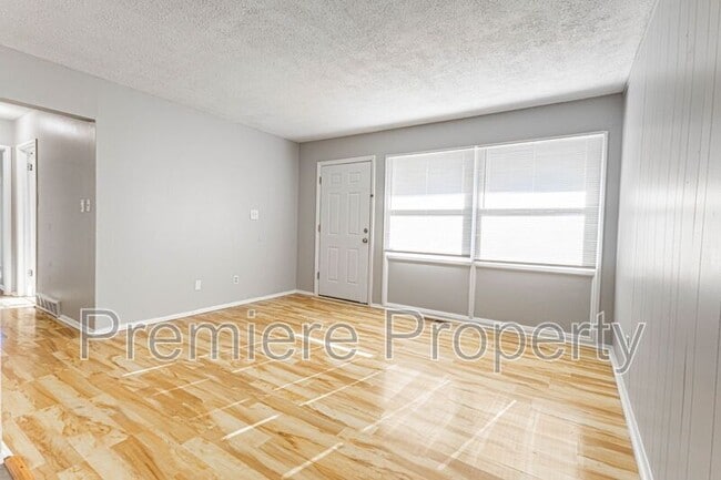 Building Photo - 7600 E 50th St