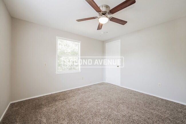 Building Photo - 223 Carla Ann CT