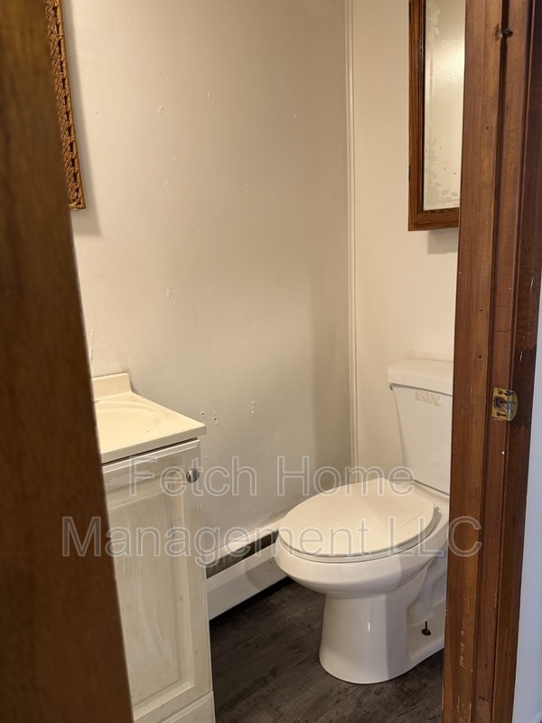 Building Photo - 442 N 9th St