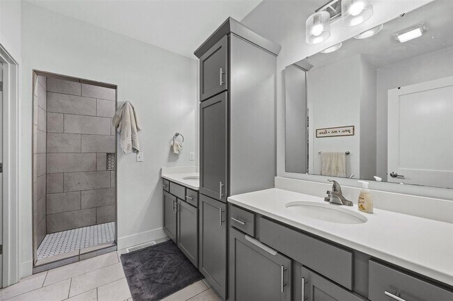 Building Photo - 2881 Blue Sage Dr
