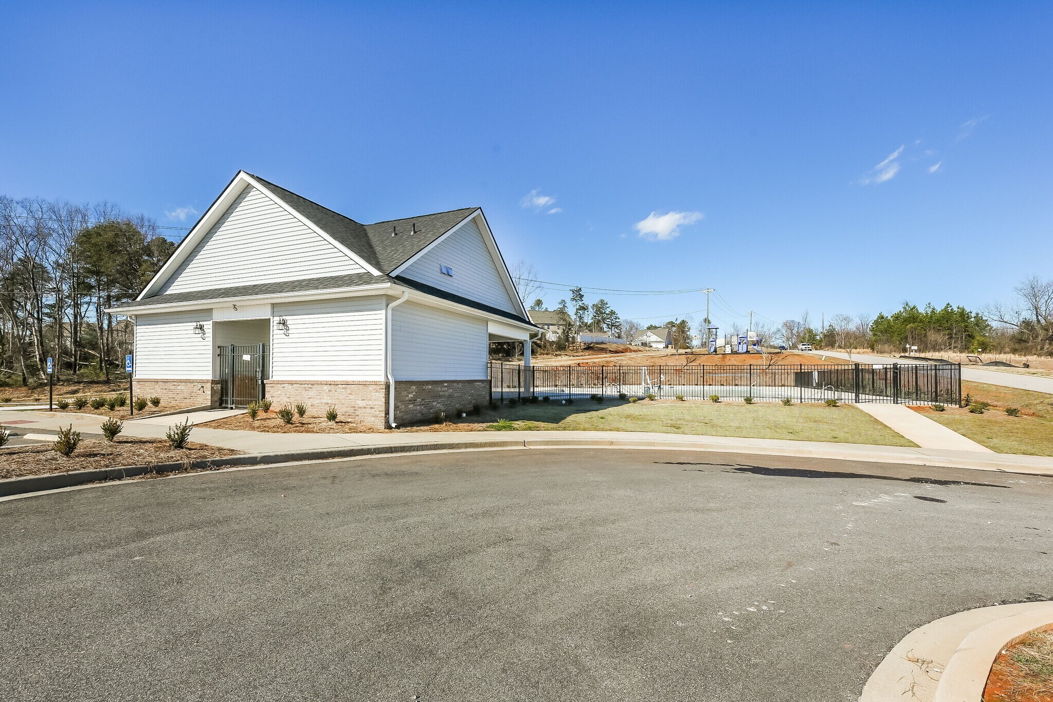 Building Photo - 1 Oak Rose Dr