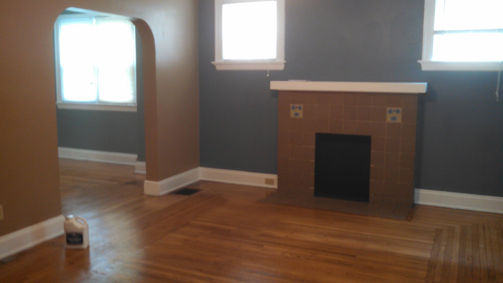 LIVING ROOM - 2306 Moerlein Ave