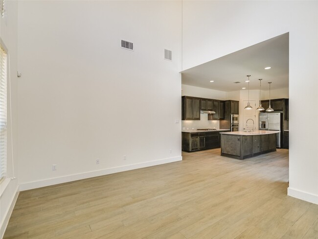 Building Photo - 301 Jeffrey David Ln W