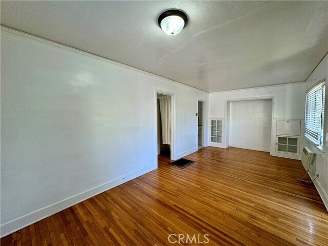 Building Photo - 1712 Gillette Crescent