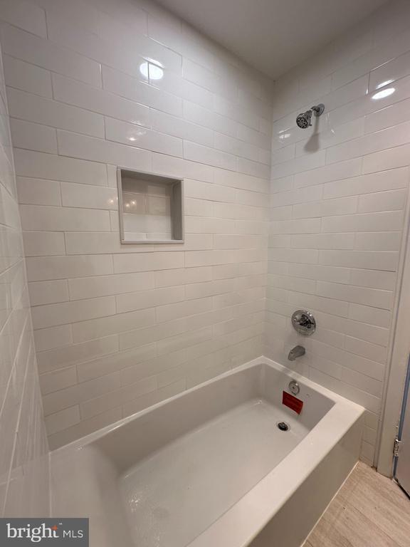 Building Photo - 3850 Woodhaven Rd