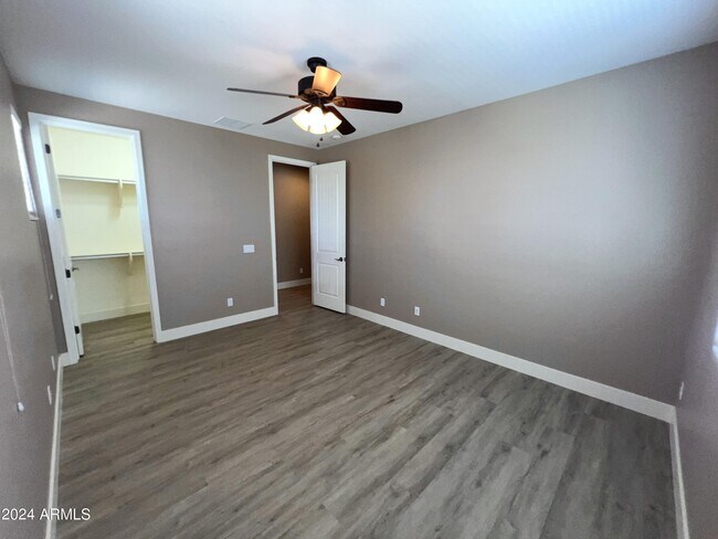 Building Photo - 4443 S Greythorne Way