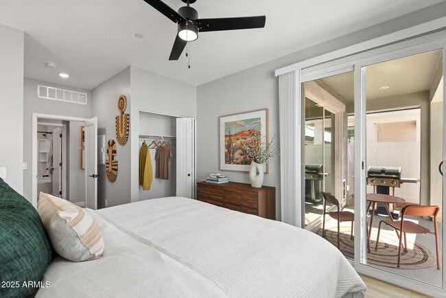 Building Photo - 1297 E Broadway Ave