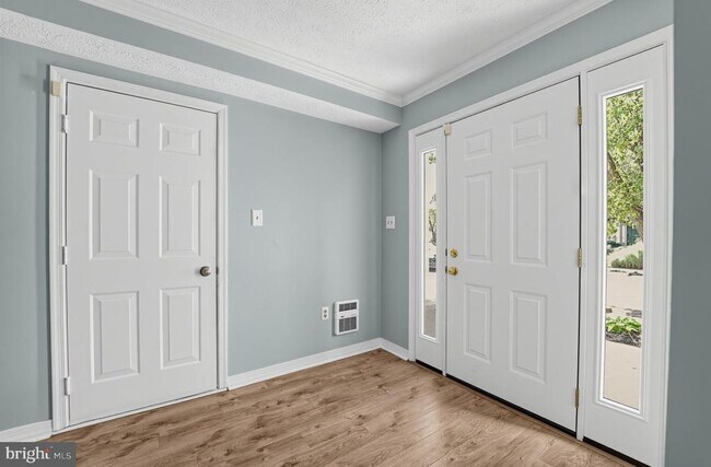 Building Photo - 2504 Smoketree Ln