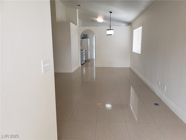 Building Photo - 2324 High Uintas Dr