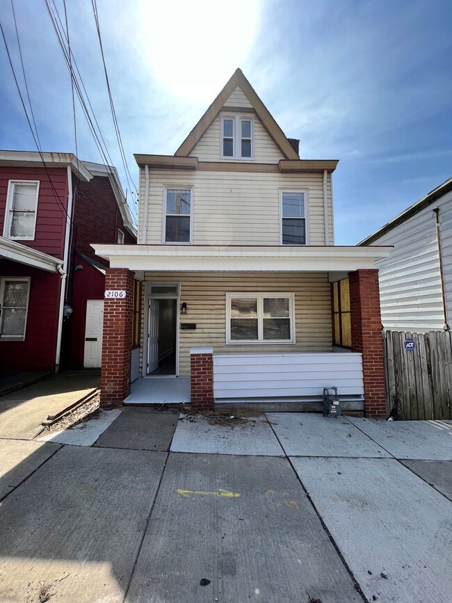 Primary Photo - Updated 3BR house with multi-car off street parking!