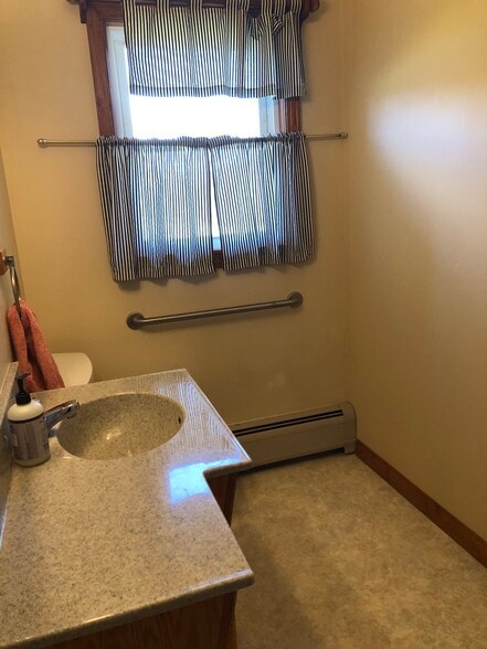 Building Photo - 1779 Christian St