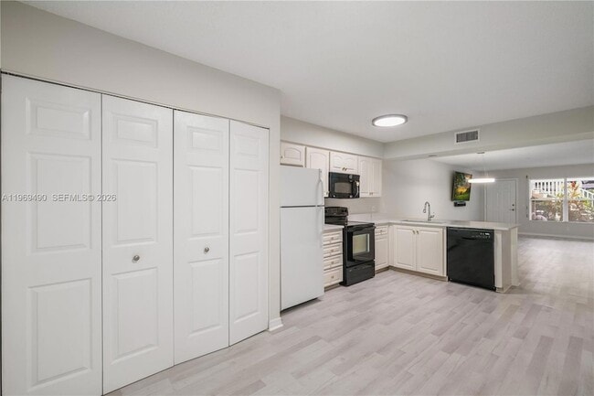 Building Photo - 3930 Leeward Passage Ct