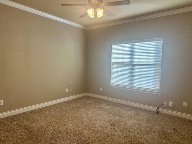 Building Photo - 4423 106th St