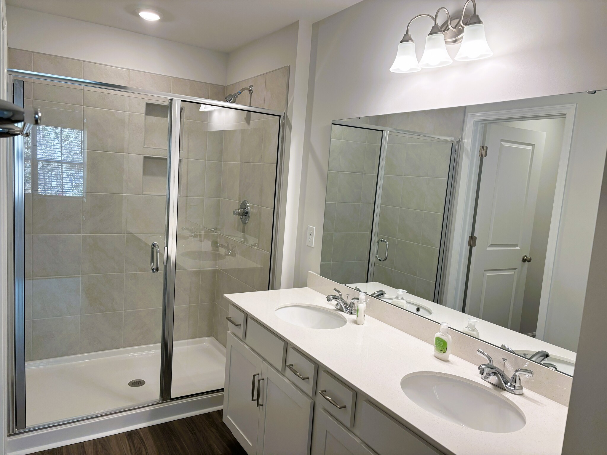 Master Bath - 331 Canary Grass Ct