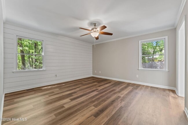 Building Photo - 24 Spring Lake Dr