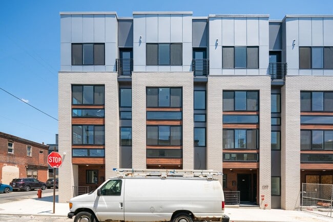 Building Photo - 2605 E Boston St