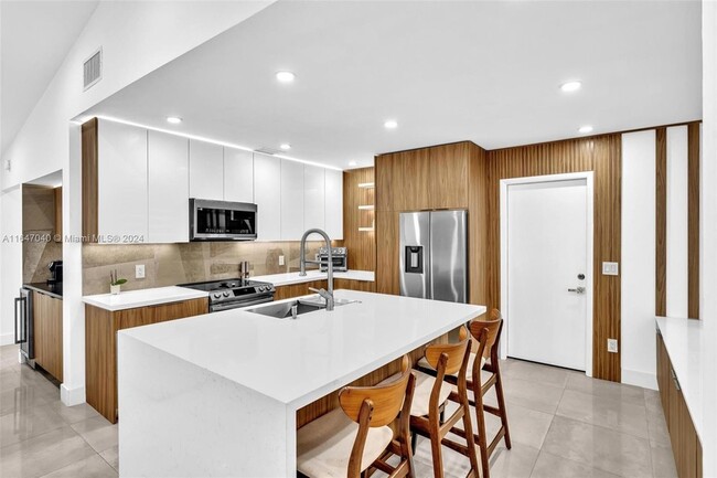 Building Photo - 9940 Watermill Cir
