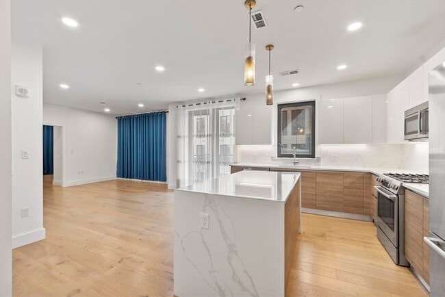 Building Photo - 30 Penniman Rd