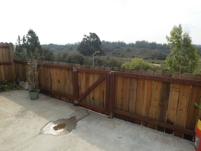 Building Photo - Orcutt Bluffs 2 bedroom Condo!!