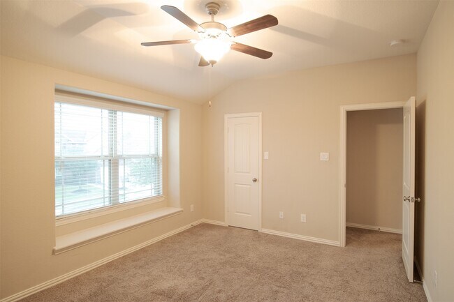 Building Photo - 7042 Bristol Memorial Dr