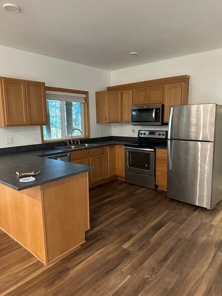 Building Photo - 63 Willow Cir