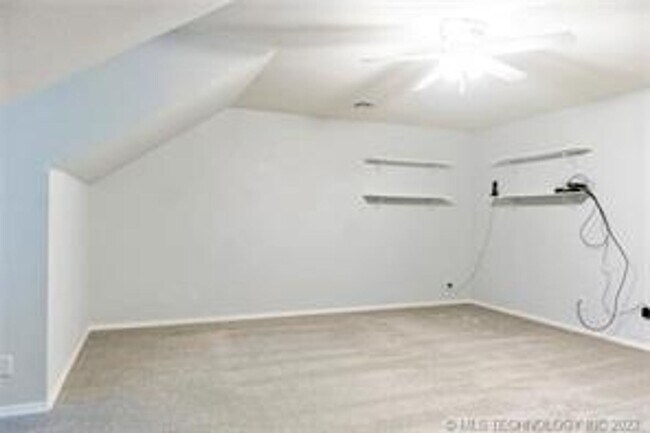 Building Photo - 13609 E 90th Ct N