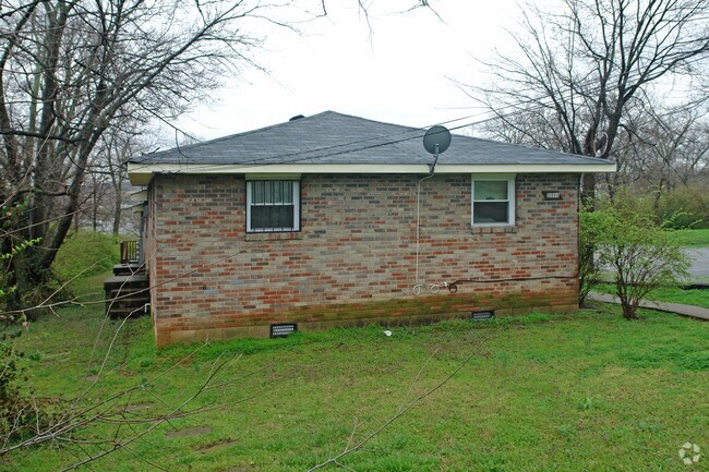 Building Photo - 2311 Booker St